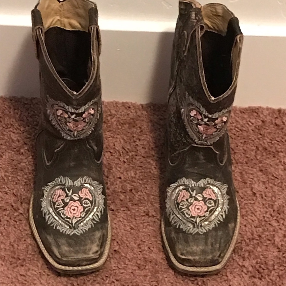 Roper brand Rustic Boots